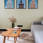 Apartment Cozy Old Town With Riverview In Historic Area, Unique Peaceful And Location