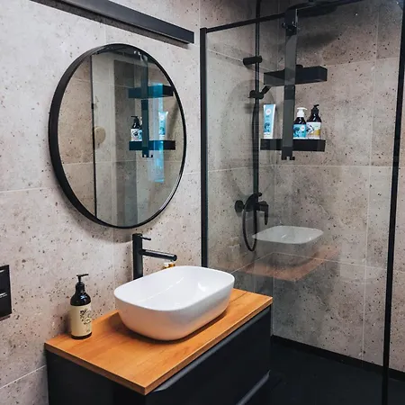 Wroclawguide - Gemütliche Mit Flussblick In Bester Lage *