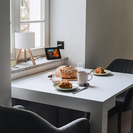 Wroclawguide - Gemütliche Mit Flussblick In Bester Lage Breslavia